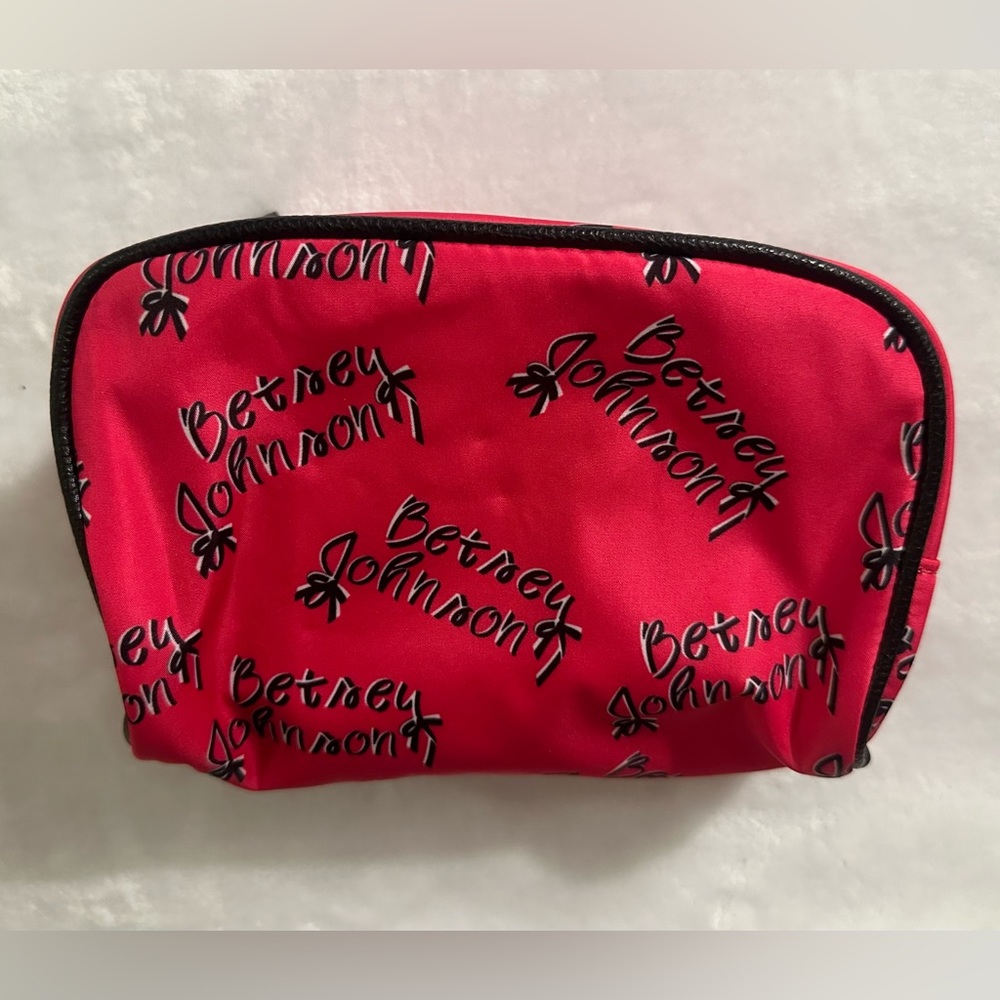 Betsey Johnson hot pink makeup bag. Excellent condition